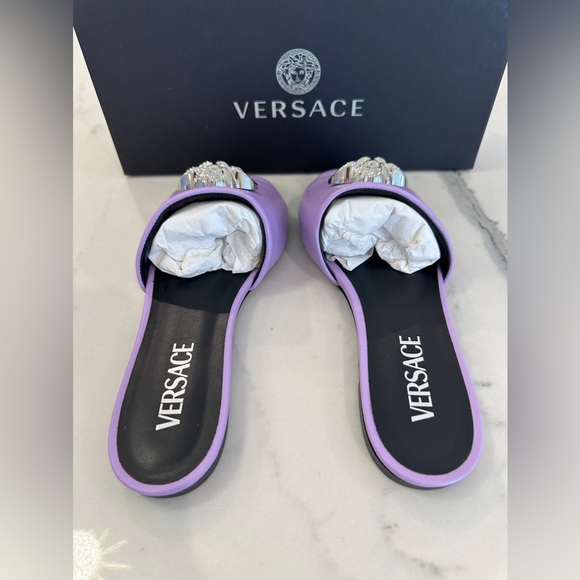 Versace Medusa Logo Slide Sandals - Picture 4 of 10